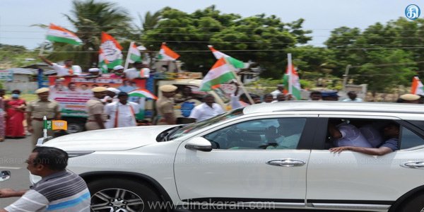 ராமேஸ்வரம் தீவில் பிஜேபி காங்கிரஸ் கட்சி நிகழ்ச்சிகளால் பரபரப்பு