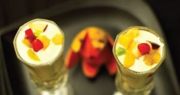 பைனாப்பிள் கப் கேக்ஸ், சாக்லேட் பிரவுனீஸ், ஃப்ரூட் யோகர்ட்- நியூ இயர் ஸ்பெஷல் வீக் எண்டு ரெசிப்பீஸ் – news year special week end recipes