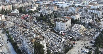 துருக்கியில் மீண்டும் நிலநடுக்கம்… ரிக்டர் அளவில் 6.4 என பதிவு! – அச்சத்தில் மக்கள் | Turkey hit by another 6.4 magnitude earthquake weeks after deadly tremors