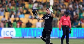 60 ரன் வித்தியாசத்தில் பாகிஸ்தானை வீழ்த்தியது நியூஸி. @ சாம்பியன்ஸ் டிராபி | New Zealand beat Pakistan by 60 runs in Karachi