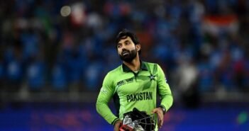 கோலியின் உழைப்பை கண்டு வியக்கிறேன்: பாக். கேப்டன் ரிஸ்வான் பாராட்டு | I am amazed by Kohli s hard work Pakistan captain Rizwan praises