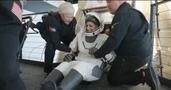 Sunita Williams Return: 9 மாதங்களுக்கு பிறகு வெற்றிகரமாக பூமிக்கு திரும்பினார் சுனிதா வில்லியம்ஸ்..| Sunita Williams, Butch Wilmore Return Safely on earth