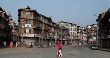 Pahalgam Attack: J&K-ல் சுற்றுலாவாசிகள் மீது தீவிரவாதிகள் துப்பாக்கிச்சூடு; வலுக்கும் கண்டனங்கள் | president Pm lok sabha LOP strong condemns on terrorist attack in jammu kashmir Pahalgam