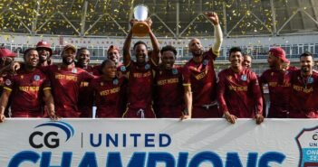 34 வருடங்களுக்கு பிறகு தொடரை வென்று மேற்கு இந்தியத் தீவுகள் அணி சாதனை! | west indies record odi seires victory after 34 years