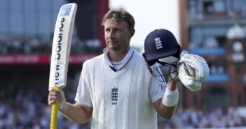 ஆஷஸ் தொடரில் சொதப்பினால் ஜோ ரூட்டும் கோலி போல் வீழ்ச்சியடைவார்: பனேசார் | Joe Root will fall like Kohli if he fails in Ashes series says Panesar