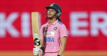 413 ரன்கள் இலக்கை விரட்டிய இந்தியா: 43 ரன்களில் ஆஸி. வெற்றி – மகளிர் கிரிக்கெட் | australia beats india by 43 runs in womens cricket odi match