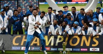 IPL-ல் 3 முறை ஹாட்ரிக் விக்கெட் எடுத்த ஒரே வீரர்; 25 வருட கரியரை முடித்துக் கொண்ட இந்திய சாம்பியன்!