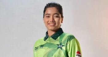 dhoni; Fatima Sana; தோனி தனக்கு இன்ஸ்பிரேஷன் பாகிஸ்தான் மகளிர் கிரிக்கெட் அணியின் கேப்டன் ஃபாத்திமா சனா கூறியிருக்கிறார்.