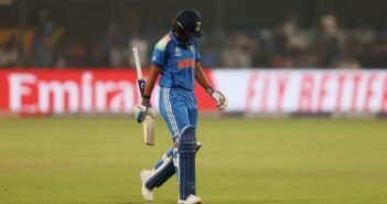 288 ரன்களை விரட்டிய இந்தியா: இங்கிலாந்துக்கு எதிராக போராடி தோல்வி – மகளிர் உலகக் கோப்பை | england beats india by 4 runs in womens odi world cup cricket