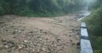 திம்பம் மலைப்பாதையில் மண் சரிவு – போக்குவரத்து பாதிப்பு