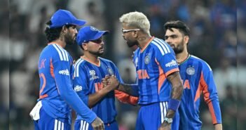 IND vs PAK: குல்தீப் யாதவிடம் கோபப்பட்ட ஹர்திக்| Angry Hardik Pandya, Suryakumar Yadav Scold Kuldeep Yadav