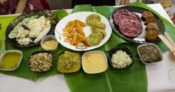 `சங்குப்பூ இட்லி, வாழைப்பூ அதிரசம், இன்னும் பல…!' – திண்டுக்கலை மணக்கவைத்த சமையல் சூப்பர் ஸ்டார்