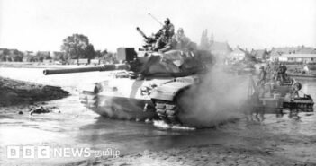 ஆபரேஷன் பிராஸ்டேக்ஸ்: இந்தியா மற்றும் பாகிஸ்தான் இடையே போர் மூளும் சூழல் ஏற்பட்டபோது என்ன நடந்தது?