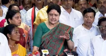 `அதிமுக உறுப்பினர் கார்டை கிழிச்சு போடக்கூட மனசு வரலை!’- சசிகலா கட்சியின் நிறுவன தலைவர் சக்கரவர்த்தி