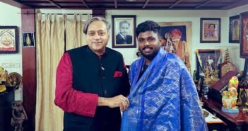 “ஒரு சிலர் அணியில் இடம்பெற பேட்டிங் இடத்தை மாற்றிக்கொண்டே இருந்ததால் அவரது திறமையை.!”- சஞ்சு குறித்து சசி தரூர்|”ome players kept changing their batting positions so.! – Shashi Tharoor praised Sanju.