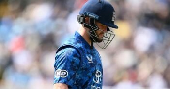 ஐபிஎல்- இல் விளையாட பென் டக்கெட்டிற்கு தடை ஏன் தெரியுமா? | Ben Duckett banned from playing in the IPL for 2 years.
