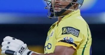 CSK vs KKR: சென்னை மற்றும் கொல்கத்தா வீரர்கள் கையில் கருப்புப் பட்டை அணிந்து விளையாடியது ஏன்?