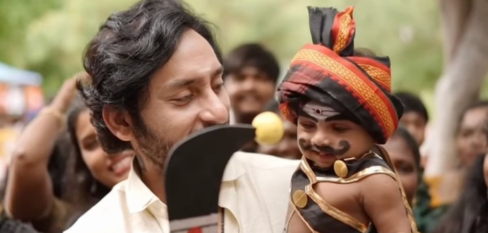‘கருப்பு’ படத்தின் வெற்றி; பதினெட்டாம்படி கருப்பசாமிக்கு 18 அடி அரிவாள் சாத்திய ஆர்.ஜே. பாலாஜி! |Following the success of ‘Karuppu’, RJ Balaji offers an 18-foot sickle to Lord Pathinettampadi Karuppasamy!